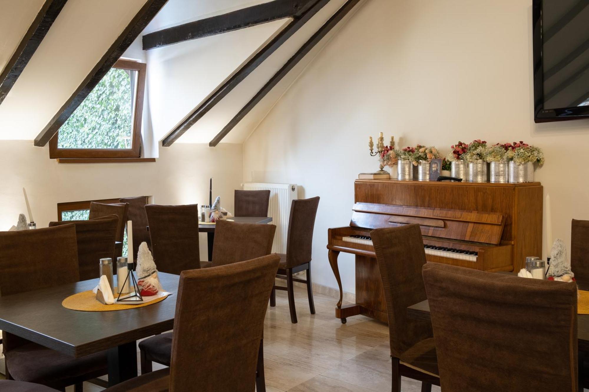 Hotel Marabella Sibiu Esterno foto