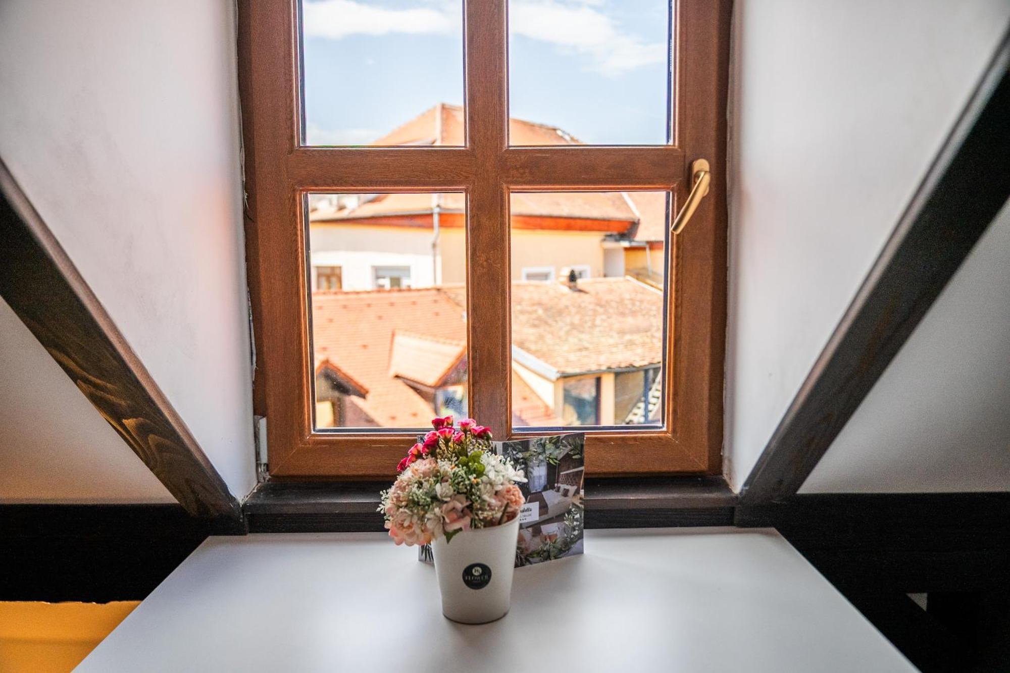 Hotel Marabella Sibiu Esterno foto