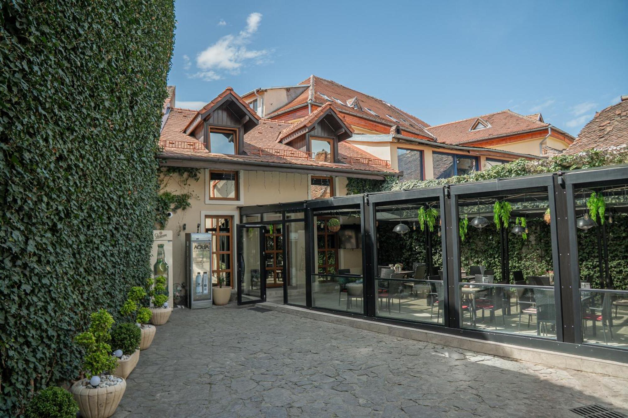 Hotel Marabella Sibiu Esterno foto