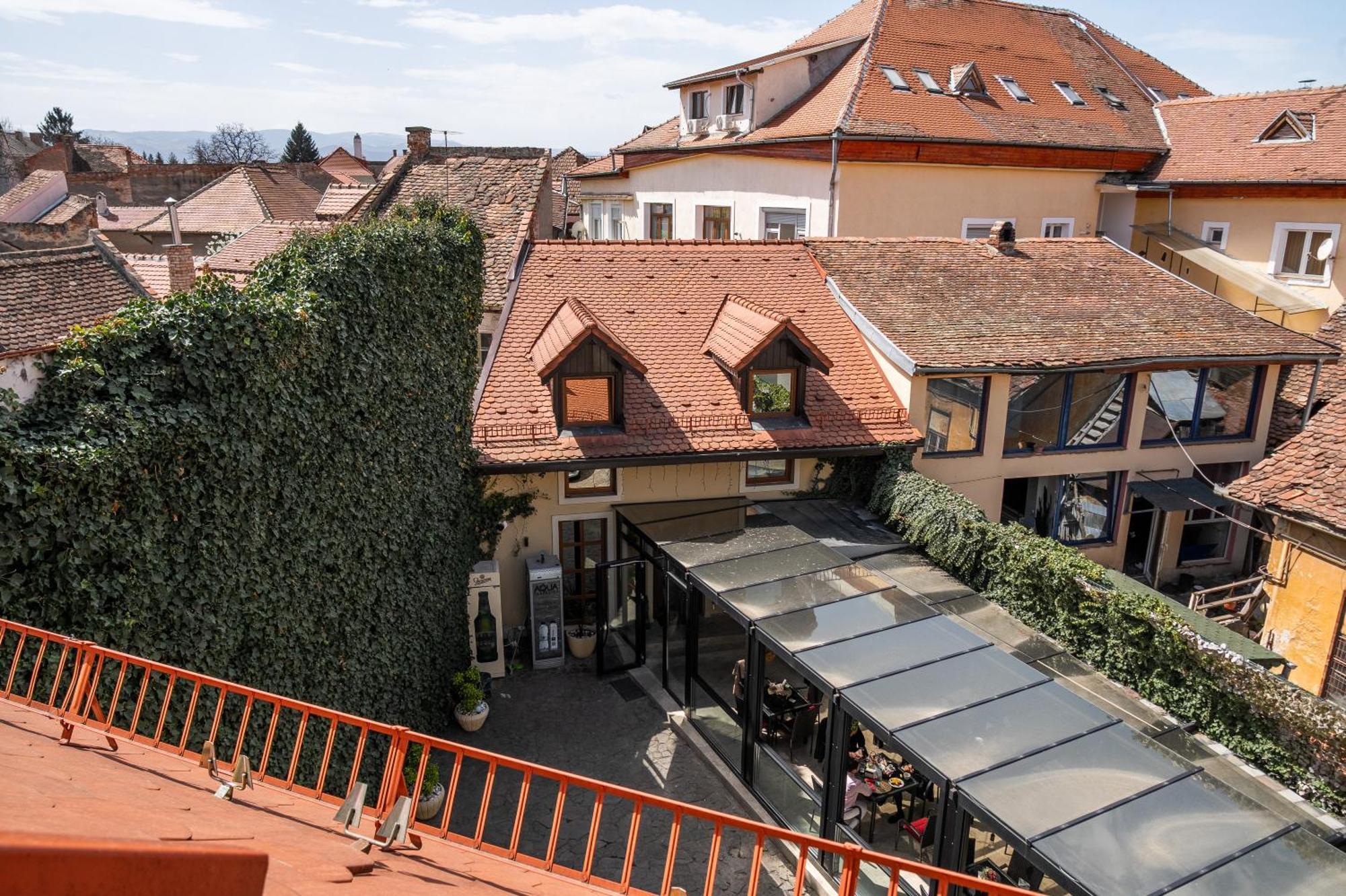 Hotel Marabella Sibiu Esterno foto