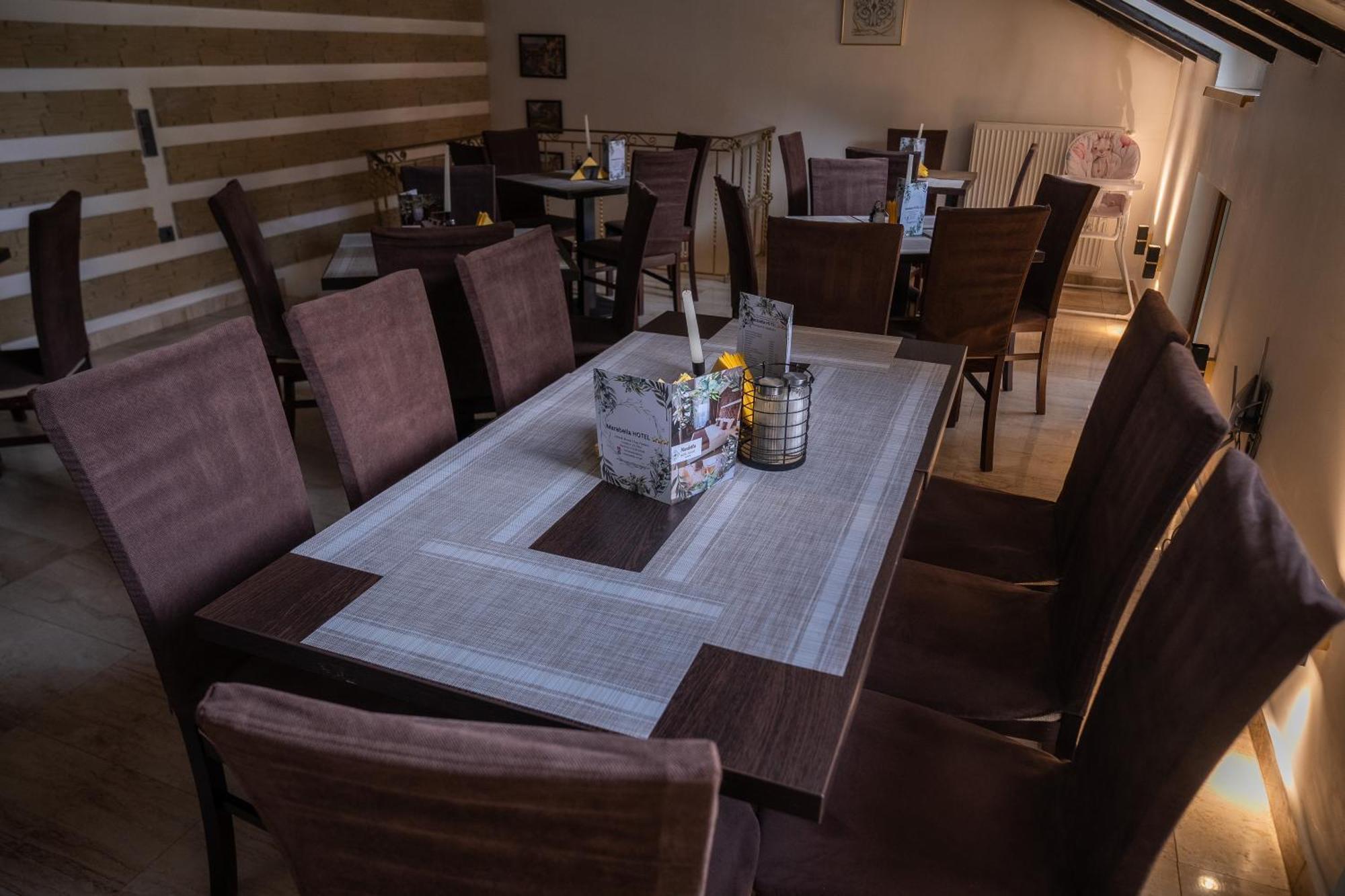 Hotel Marabella Sibiu Esterno foto