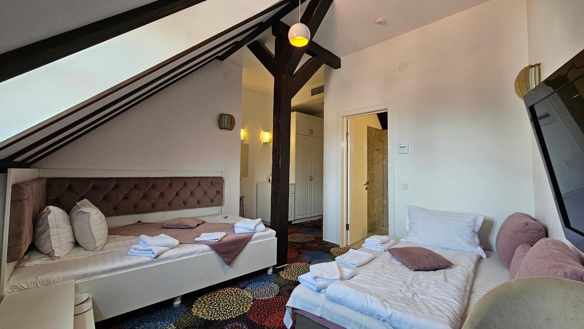 Hotel Marabella Sibiu Esterno foto