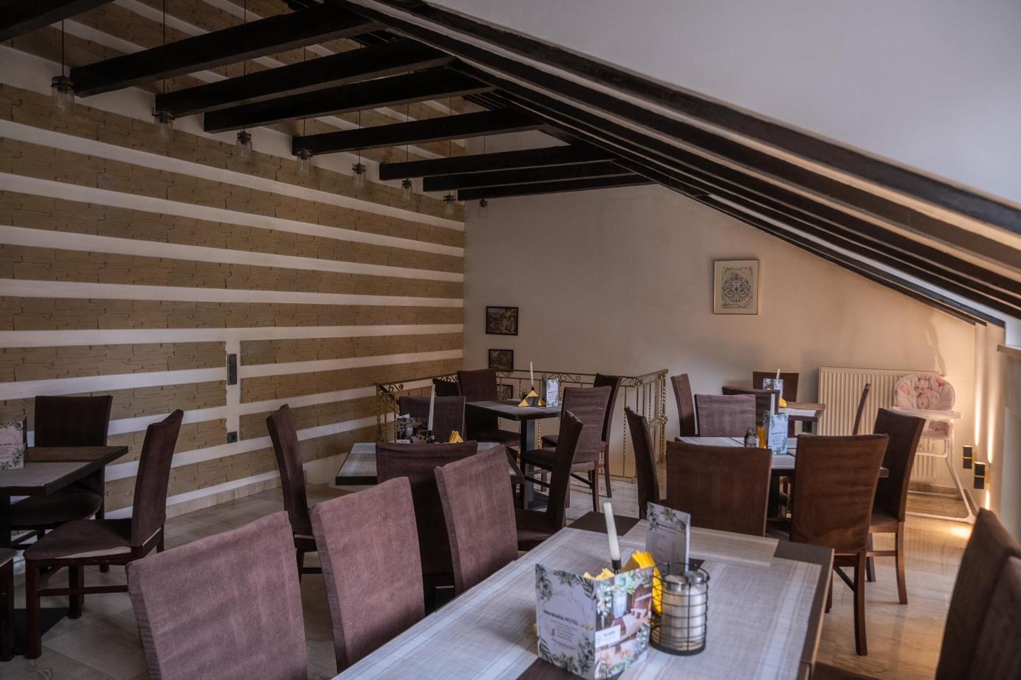 Hotel Marabella Sibiu Esterno foto
